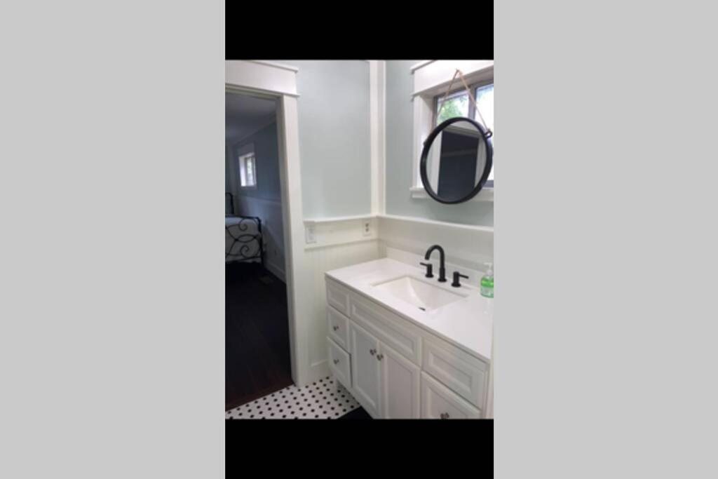 Tucked Away Newly Renovated 2 Bedroom/ 1 Bath Sleeps 8 博福特 外观 照片